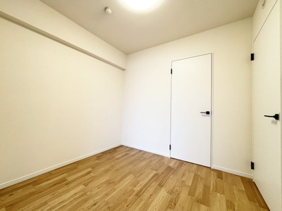 【洋室】 | ダイアパレス甲子園 | 4.8帖の洋室はウォークインクローゼット付き