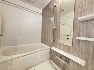 【浴室】 | ダイアパレス甲子園 | お子様と入ってものびのびと使えて親子のコミュニケーションもとれる広々浴槽