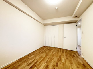 【洋室】 | ダイアパレス甲子園 | 全居室収納付きのためお部屋もすっきり