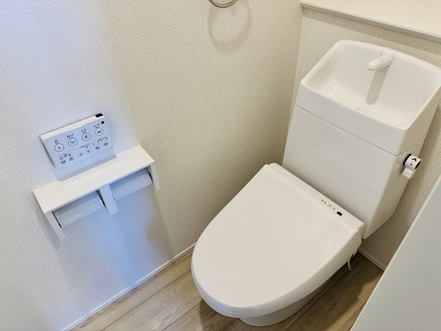 八王子市　大楽寺町　新築一戸建て　１期のトイレ|～暖房温水洗浄機能付きトイレ　冬場は特に嬉しい機能ですね～