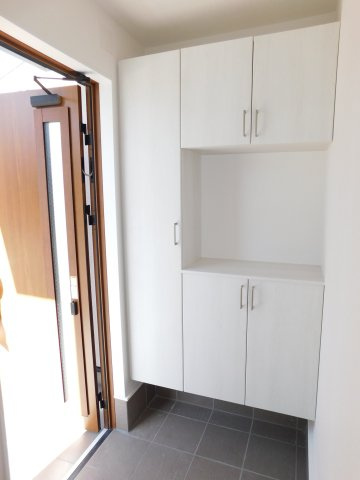 あま市木田西山の新築一戸建の玄関|◇玄関収納◇　　家族の履物をしっかりと収納できます♪