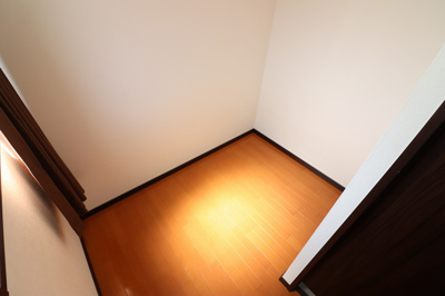 【洋室】 | マリス京橋WING | 使い勝手のいい洋室です