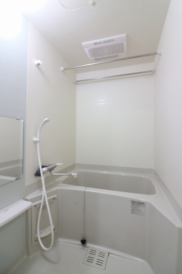 【浴室】 | マリス京橋WING | 落ち着いた空間のお風呂です