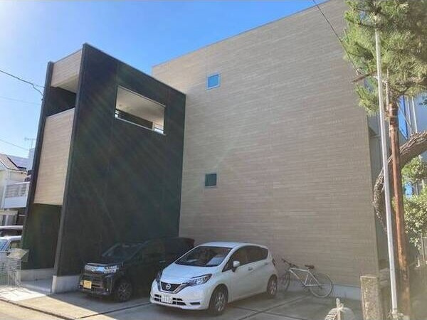 Crescita六番町の駐車場