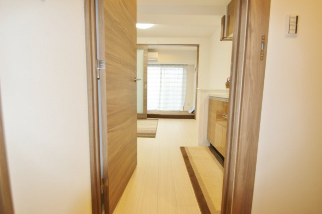 川口市金山町の賃貸マンションの内装|別室参考写真です。