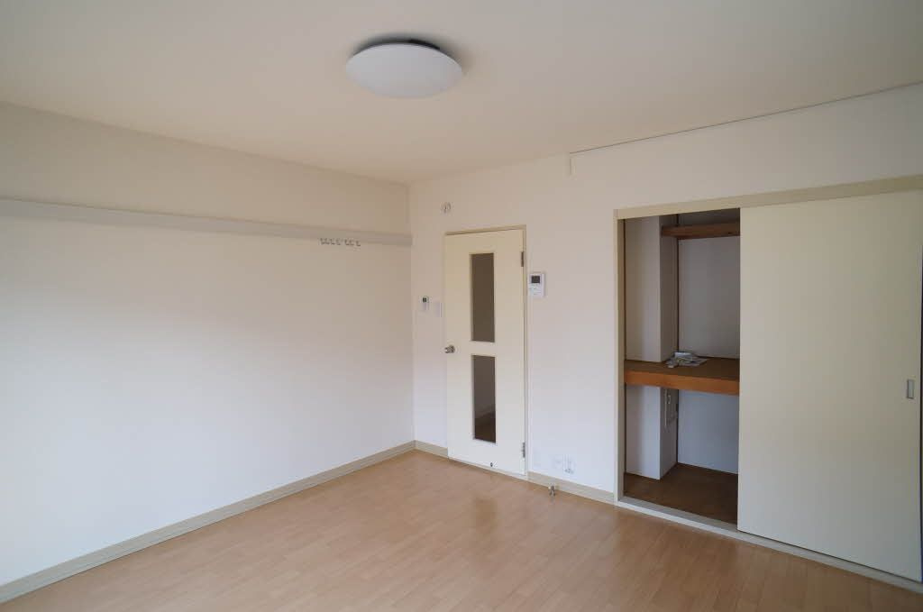 ユーロハイツ名須川 Ｂの居間・リビング