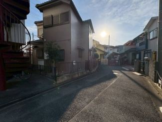 【前面道路含む現地写真】