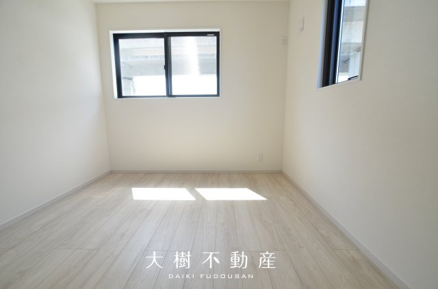 【洋室】 | 海老名市河原口2丁目  新築戸建て　全１棟【仲介手数料無料】 | 2階　洋室4（5.2帖）