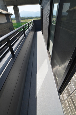 【バルコニー】 | 海老名市河原口2丁目  新築戸建て　全１棟【仲介手数料無料】