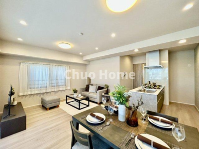 【キッチン】 | アルファコート西葛西 | 視界に広がりを生むオープンなキッチン。料理や片付けをしながら、家族との会話を楽しんだり、リビングで遊ぶ子どもを見守れます。ご見学時には家具の配置などもイメージしながらぜひご覧になって見て下さい。