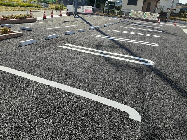 アンソレイエの駐車場