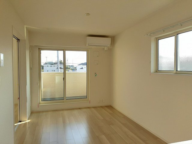 アンソレイエの居間・リビング