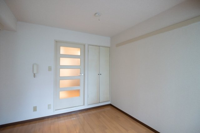 パールマンション白山の洋室|※写真は同タイプの別室になります