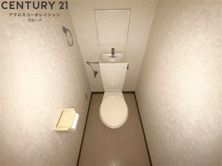 ゆったり落ち着けるトイレです♪