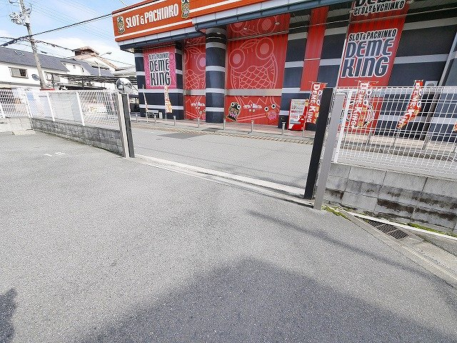 田中モータープールの外観