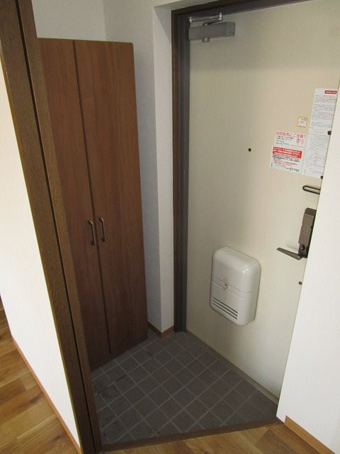 ＢＳマンションの玄関