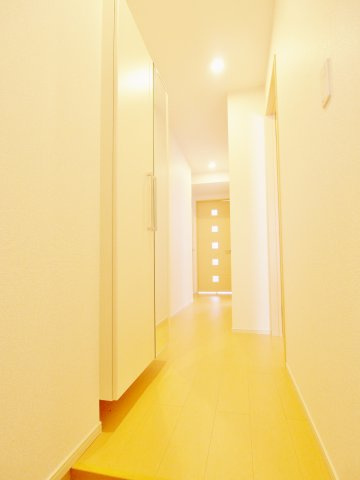 Y´ｓGrande　IIIの玄関