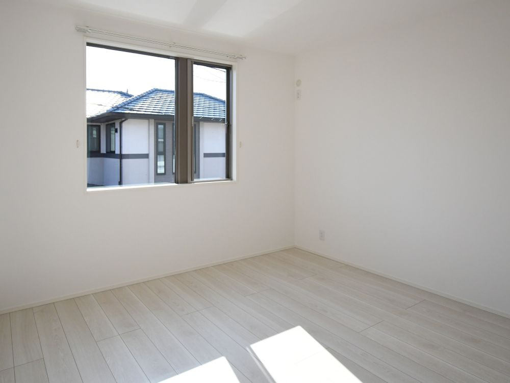 清住(４LDK）の洋室|お子様の個室や趣味の部屋として、ライフステージに合わせて柔軟に使える4LDK。全居室収納を活かして、お部屋を広々と保てるため、集中して勉強や趣味に取り組む充実した時間が過ごせそうです。