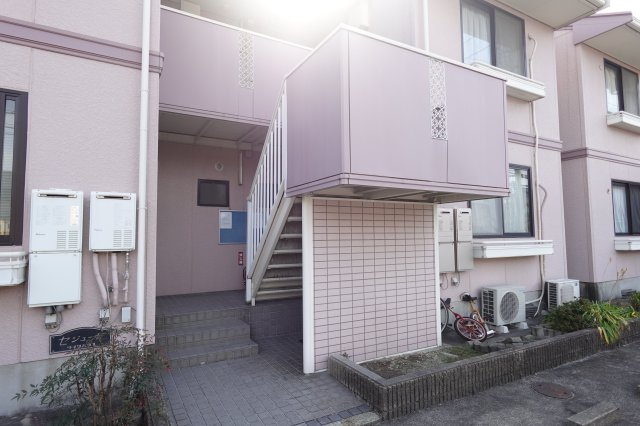 アミューズメントＢ棟のエントランス