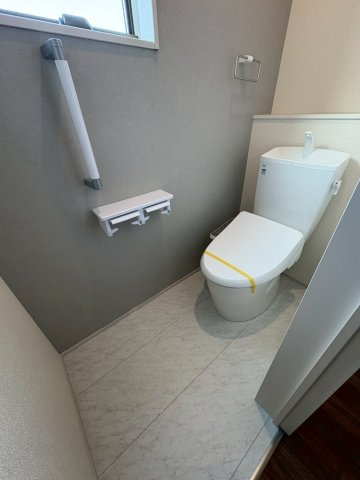 新築戸建　富士市厚原2期　全2棟　1号棟のトイレ|落ち着いた2階トイレです