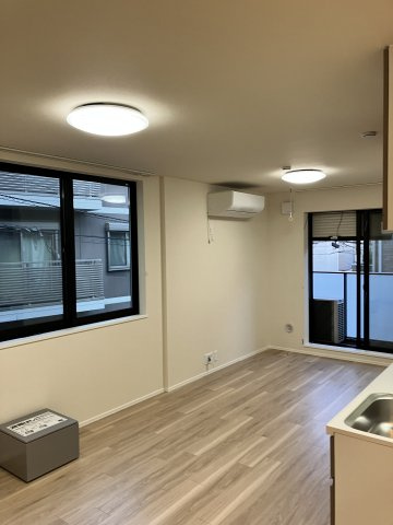 IL POSTO SOLEGGIATOの居間・リビング