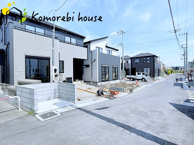 上尾市大谷本郷　9期　新築一戸建て　グラファーレ　01の前面道路含む現地写真|撮影：'26/04/7