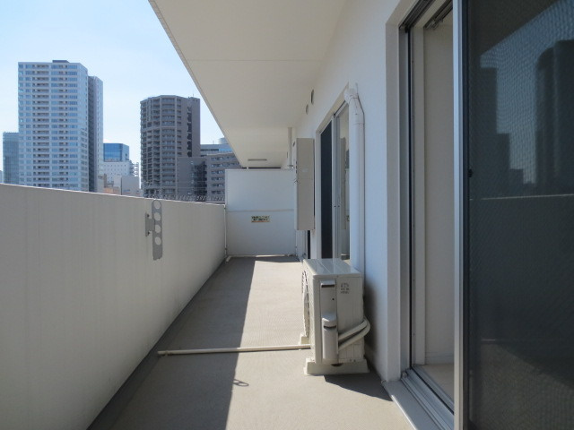 アルティザ仙台花京院のバルコニー