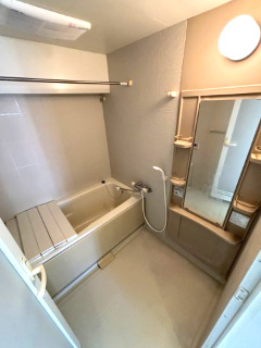 アルティザ仙台花京院の浴室