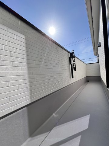 ●津市藤方 第1期 新築戸建【全4棟】のバルコニー|２階洋室：6.7帖