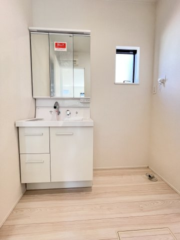 ●津市藤方 第1期 新築戸建【全4棟】の独立洗面台