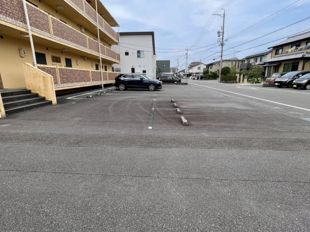 コンコードの駐車場