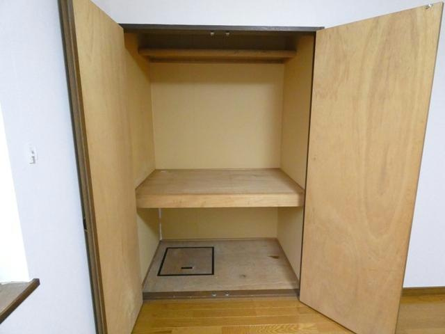 ゴールドクレストの収納