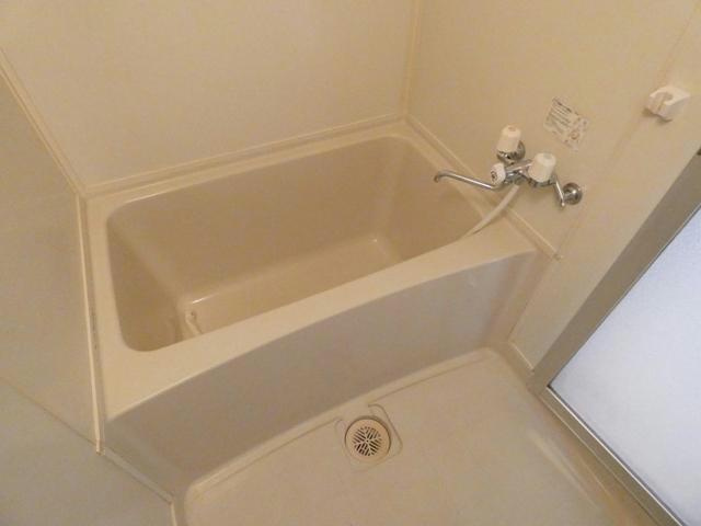 ゴールドクレストの浴室