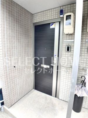 【エントランス】 | ガーデンシティ | 落ち着いたエントランスです