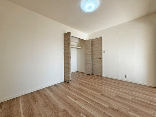 ライオンズマンション中倉の洋室