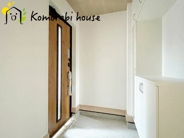 上尾市大谷本郷　9期　新築一戸建て　グラファーレ　02の玄関|玄関です
