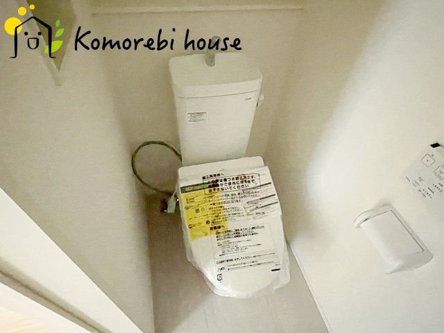 上尾市大谷本郷　9期　新築一戸建て　グラファーレ　02のトイレ|シンプルで使いやすいトイレです