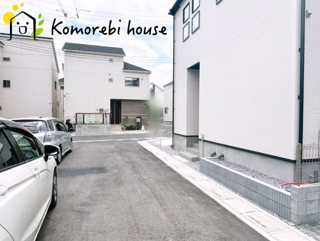 上尾市大谷本郷　9期　新築一戸建て　グラファーレ　02の前面道路含む現地写真|前面道路含む現地写真です