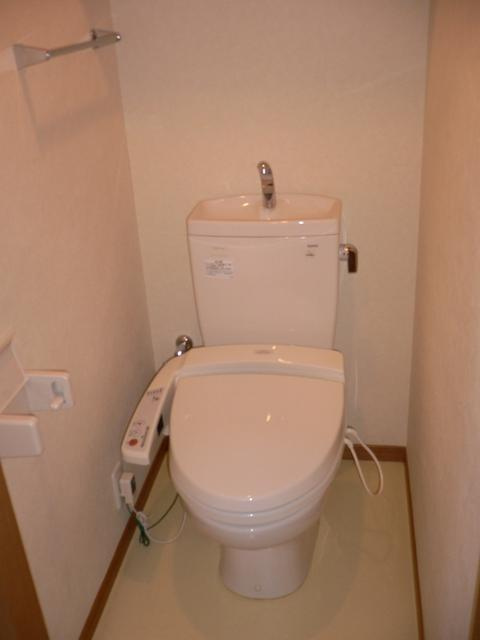 コンソラトゥールのトイレ|温水洗浄便座