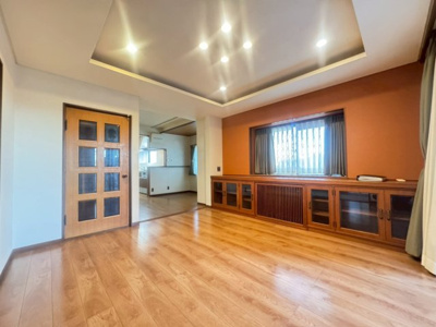 【居間・リビング】 | 東伸ビル