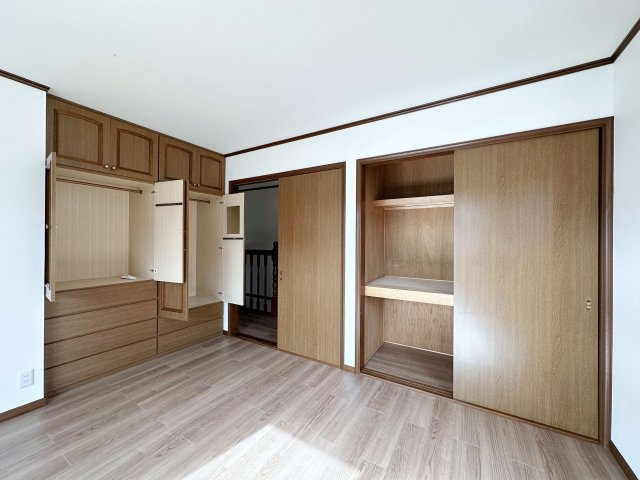 安佐北区真亀1丁目の収納|8帖主寝室の収納☆