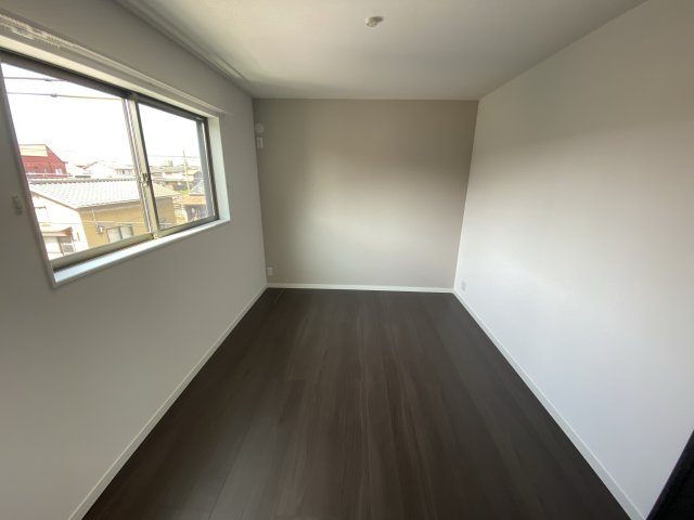 ノーブル中島B棟の寝室