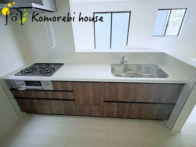 上尾市大谷本郷　9期　新築一戸建て　グラファーレ　04のキッチン|きれいなキッチンです