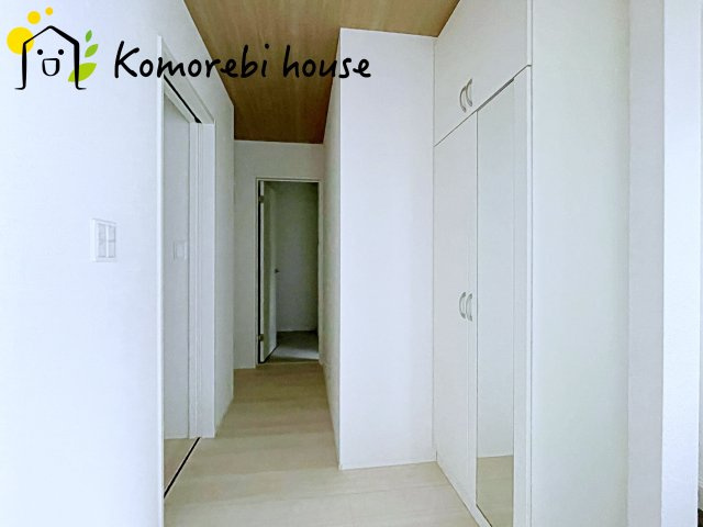 上尾市大谷本郷　9期　新築一戸建て　グラファーレ　04の玄関|玄関です