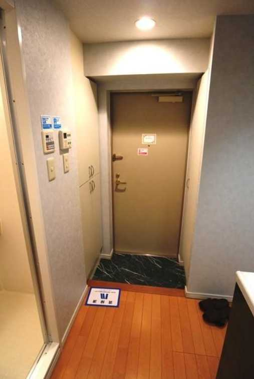 ステージファースト用賀アジール・コート　分譲賃貸　バストイレ別　オートロックの玄関