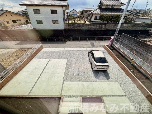 北群馬郡吉岡町下野田第13　３号棟(全３棟)　リーブルガーデン　新築建売分譲の駐車場|車をお持ちの方に嬉しい駐車場付きの物件です