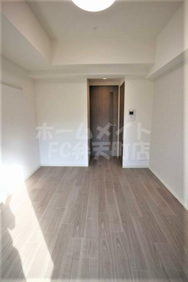 【居間・リビング】 | プレサンスOSAKADOMECITYスクエア | ゆったりとした居間です