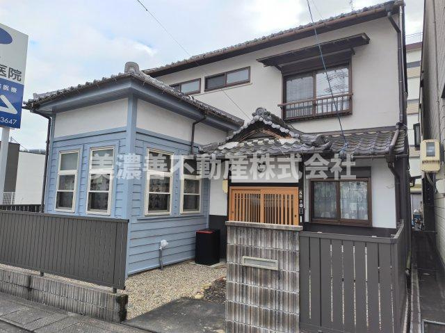 ６６２０８　岐阜市長良校前町中古戸建て