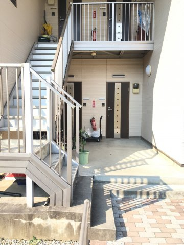 第3大楽地ハイツのエントランス