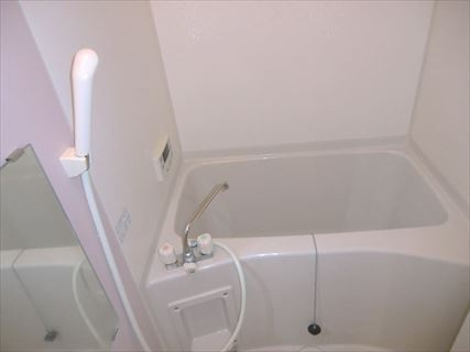 第3大楽地ハイツの浴室|日々の疲れを癒すお風呂付です